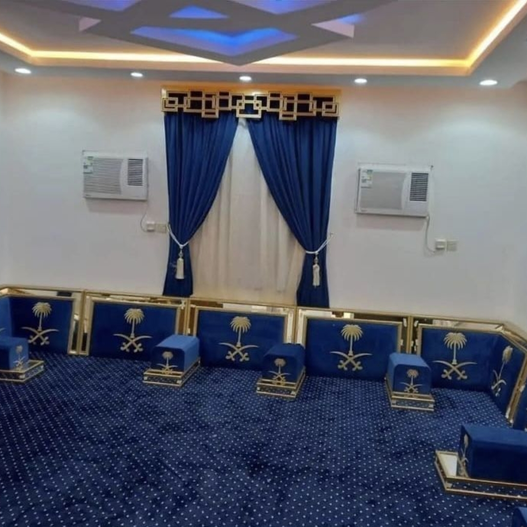 Heritage Majlis Sofa — Dark Wood Carving